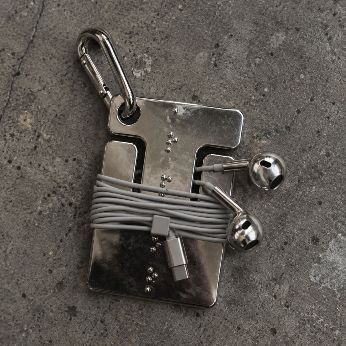 KROVA™ LINK 001 — Chrome Cable Holder
