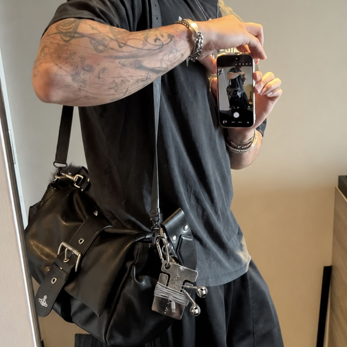 KROVA™ LINK 001 — Chrome Cable Holder